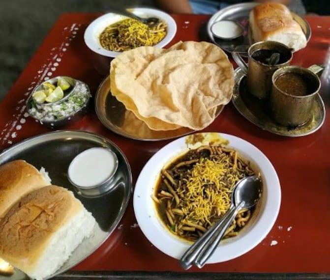 Nashik Sadhana Restaurant Landscape Image